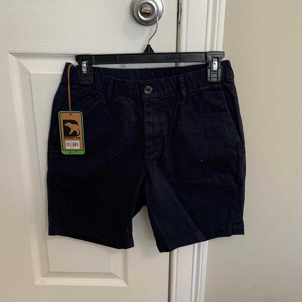 Bear bottom size small stretch shorts in Navy. 7” inseam.